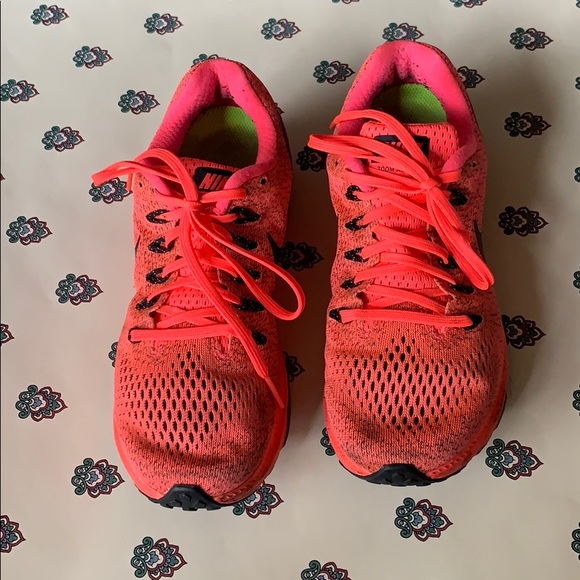 Nike Zoom All Out Sneakers - Picture 2 of 2